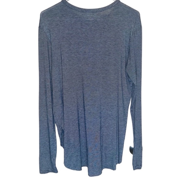 Halogen Long Sleeve Shirttail Hem Black with white stripes, looks grey. Medium - Picture 2 of 8